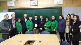 용인 남사면 새마을부녀회, 장학금 및 생필품 전달