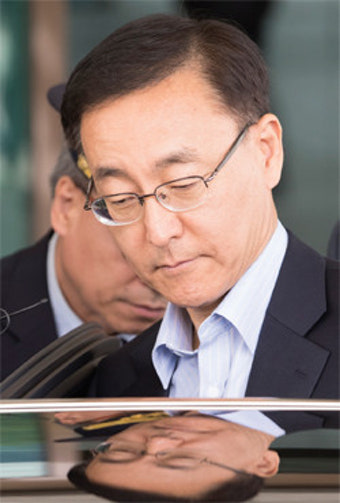 非검찰 민정수석ㆍ총장 사퇴… 숨죽인 檢 ‘개혁 폭풍전야’