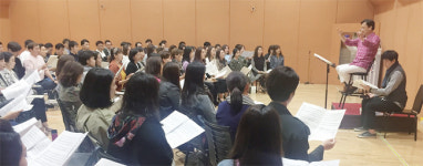 [수원시립합창단 정기연주회 연습 현장] 강렬하면서 섬세… 하나의 악기 같은 호흡