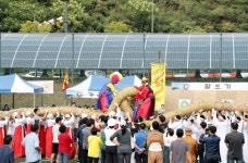 마을의 안녕 기원하는 ‘독바위 줄다리기 ’축제…수지구 상현1동