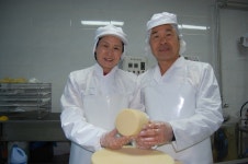 “우유 못 마시는 목장 주인, 치즈 장인됐죠” 치즈 공방 하네뜨 장미향 대표거사목장 김영식 대표