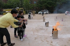 군포 ‘흥진초등학교병설유치원, 불이야! 안전하게 대피해요’