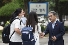 이재정 후보, ‘9시 등교’ 발상지 의정부여중 방문…학교자치 실현 약속