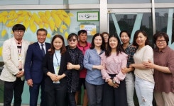 이천새일센터, 여성창업 지원시설 ‘창의놀이수학 연구소’ 현판식 가져