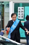 민주당 박윤국 포천시장 후보, 운천과 송우 5일장 돌며 유세… 탤런트 정한용, 가수 최성수도 가세
