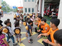 의왕소방서, “고마워요, 소방관 아저씨” 감사의 화분 전달