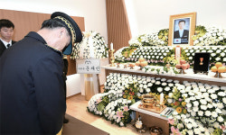 “보고 싶어서 어떡해…” 눈물바다된 순직 소방관 빈소