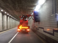 장안구청, 추석 맞아 주요 도로시설물 세척작업 나서