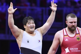중량급 간판 김민석, 세계레슬링선수권 130급 동메달 수확