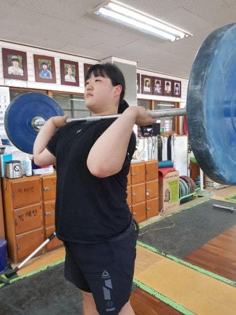 ‘제2의 장미란’ 박혜정, 女역도 최중량급 중학新 3관왕