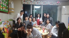 용인지역 어린이집 원장 구성 꿈자람 봉사단아이들과 정성으로 만든 반찬 배달합니다