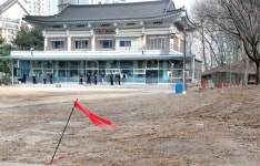 수원시이의궁도장, 화살 날아가는 사로 바로 옆에 주차장?!…궁도인들 안전문제 지적