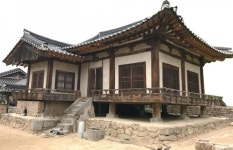 [명가와 고택을 찾아서] 2. 경북 안동 임청각-고성이씨 탑동파 종택과 군자정