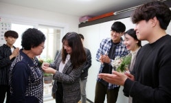 인천 지역사회 곳곳…어버이날 맞아 효를 기리는 시간 가져