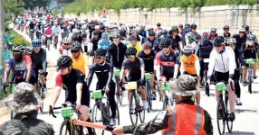 [2 019 Tour de DMZ] DMZ 비경 만끽… 2천여 라이더 평화의 페달