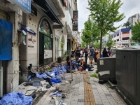 [1보] 수원 영통구서 버스 인도 돌진…2명 부상