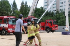 수원소방서, 효정초등학교서 피난약자 대상 맞춤형 소방교육 실시