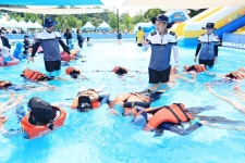 평택해경, 학생들에게 생존수영 교육