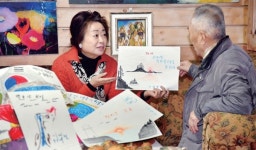 도화지에 피어나는 추억·감성 어르신들 웃음꽃 활짝… 한국치매미술치료협회 2019 마지막 수업을 가다