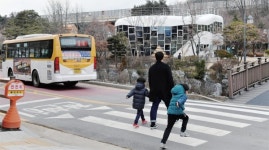 수원 화장실 전시관 해우재… 어린이 교통사고 사각지대
