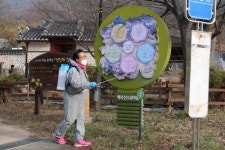 [4.15총선 우리가 뛴다] 송석준 국회의원, 이천백사산수유꽃축제 취소에도 상춘객과 시민안전 위해 방역활동 펼쳐