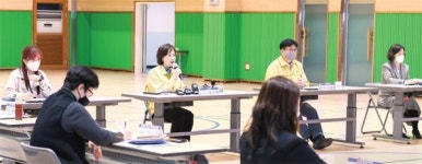 유은혜 교육부장관, 온라인 개학 앞두고 인천청인학교 방문