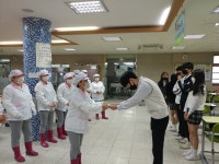 마스크로 전달하는 특별한 학생사랑