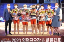 화성시청, 창단 2년여 만에 첫 단체전 우승 꽃가마