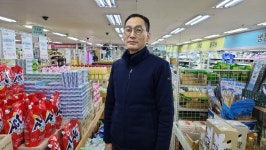 남몰래 보육원에 25년간 선행 권용표 B-마트 대표 아이들 도울 생각뿐