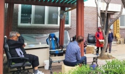 번갯불 경로당 개방 첫날, 준비부족으로 대부분 문 못 열어