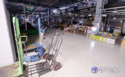 인천남촌농산물시장 폭염속 임시 휴업[포토뉴스]