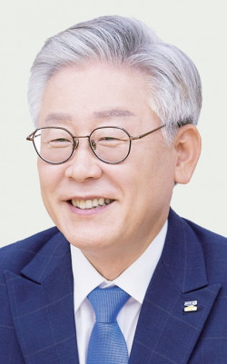 한국-베트남, K-9자주포 계약 체결! 양국 협력 더욱 강화될 것 예상