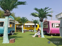 [가볼래? 핫플힙플] 알록달록 이국 풍경에 심쿵...7가지 테마의 힐링 멍당 인디어라운드