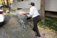 안양 주요 마트들, 쇼핑카트 가져가는 고객들로 속앓이