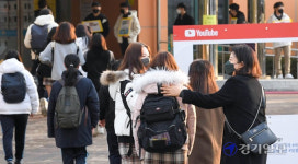 진짜 학교가는 기분이에요 전면 등교에 학생·학부모 설렘반, 걱정반