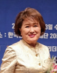 가평 칼봉산 한석봉마을에서 한석봉 어머니떡을 만드는 이양선 대표