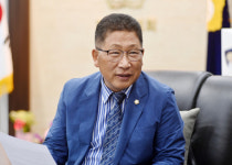 [의장에게 듣는다] 이성철 파주시의회 의장