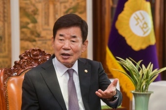 [인터뷰] 김진표 국회의장 “민생 해결·개헌 추진... 여야 협력으로 난관 극복”