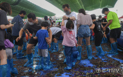 흥겨운 송산포도축제 [포토뉴스]