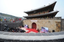 수원화성 팔달문, 220년 전 모습으로 활짝