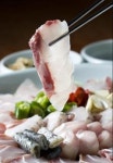 맛도 맛이지만, 회는 고추장에 찍어 먹어야 안전