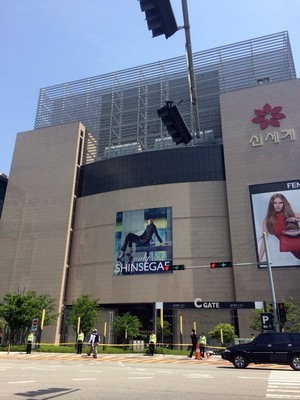 서울 신세계백화점 본점, 폭파 협박에 대응