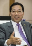 시의원 활동중 취득한 정보 발설 못하도록 강제