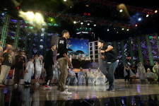 힙합 다음엔 K-POP…댄스배틀 2개의 전쟁