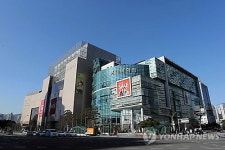 롯데.현대백화점 가을신상품 할인판매...특가 상품 보니