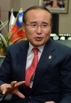 물질적 지원보다 손과 발 되는 봉사가 우선