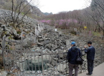 얼음골은 아직도 한겨울