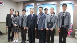 부산지방세무사회, 부산세무고등학교를 방문해 장학금 수여