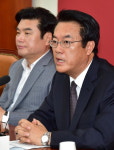 원내마을구판장 | 노무현 전 대통령 7주기 맡아 새누리 정진석 원내대표 봉하마을 방문 예정