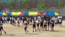 모전중, 체육대회서 가장행렬 눈길